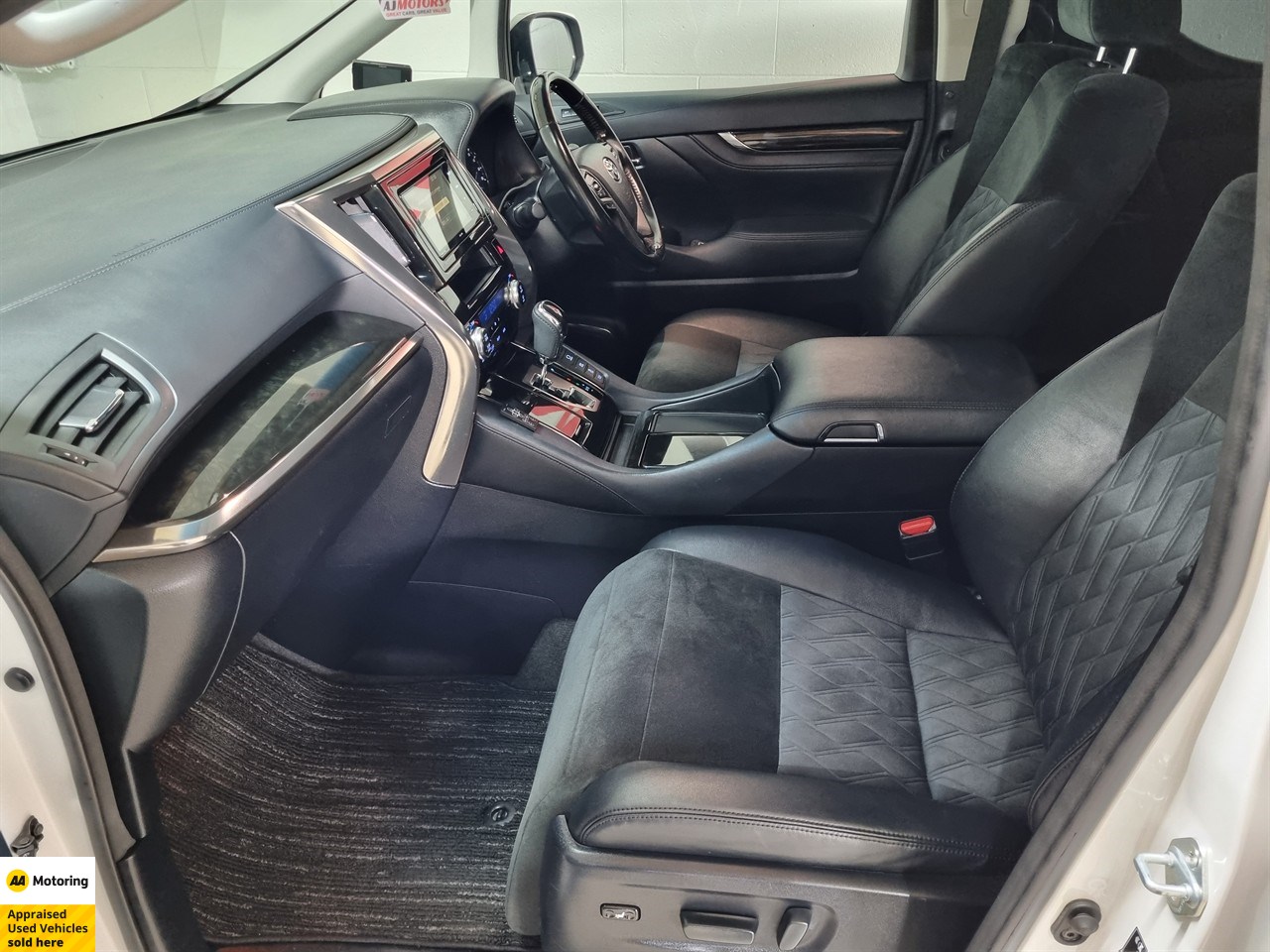 2017 Toyota Vellfire