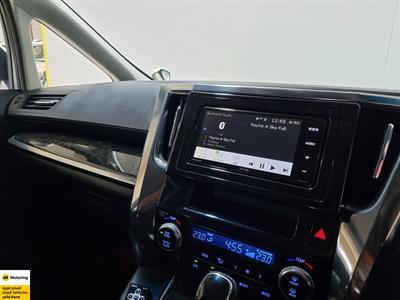 2017 Toyota Vellfire - Thumbnail