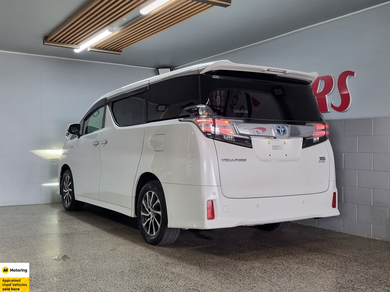 2017 Toyota Vellfire