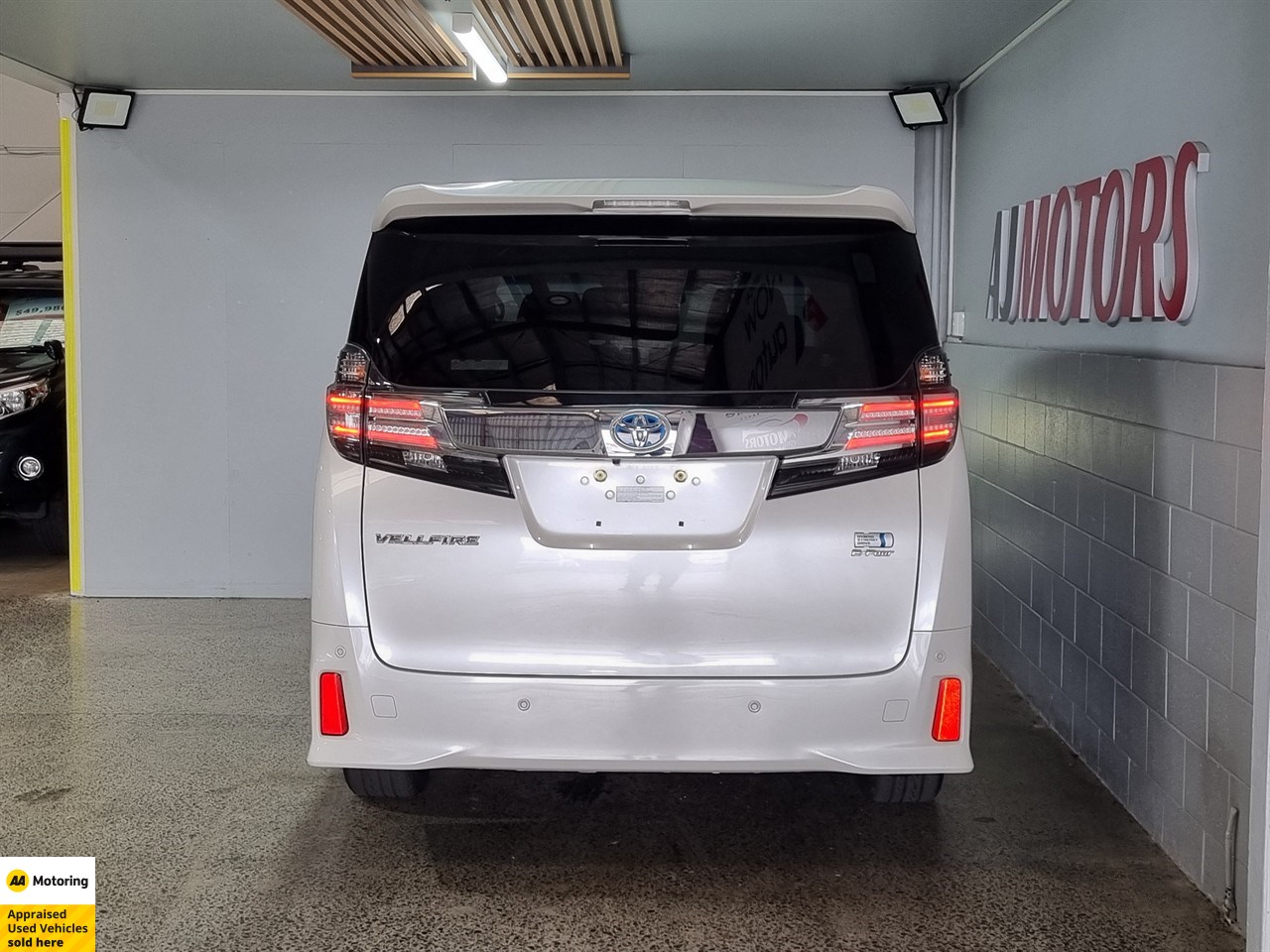 2017 Toyota Vellfire