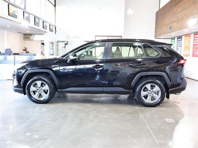 2022 Toyota RAV4 - Thumbnail