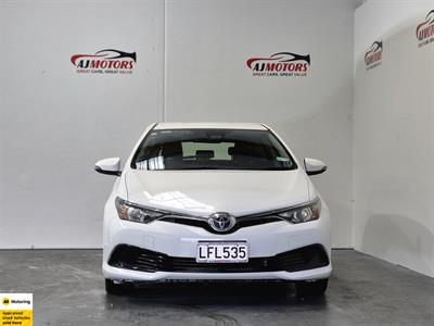 2018 Toyota Corolla - Thumbnail