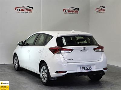 2018 Toyota Corolla - Thumbnail