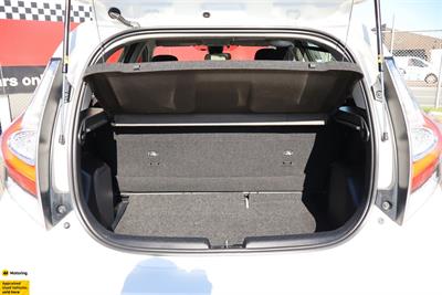 2017 Toyota Aqua - Thumbnail