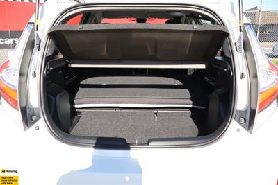 2017 Toyota Aqua - Thumbnail