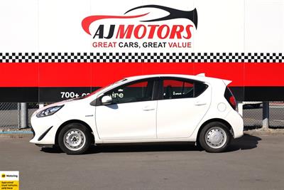 2017 Toyota Aqua - Thumbnail