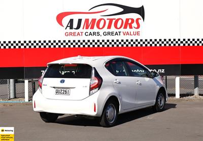 2017 Toyota Aqua - Thumbnail