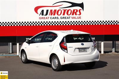 2017 Toyota Aqua - Thumbnail