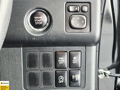 2015 Toyota Spade - Thumbnail