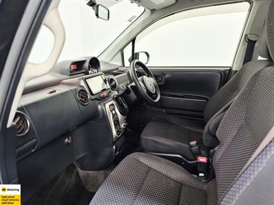 2015 Toyota Spade - Thumbnail