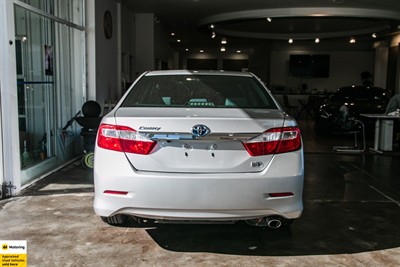 2014 Toyota Camry - Thumbnail