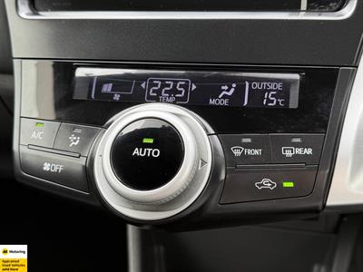 2013 Toyota Prius - Thumbnail