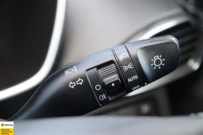 2021 Hyundai Santa Fe - Thumbnail