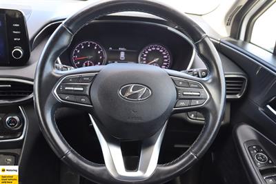 2021 Hyundai Santa Fe - Thumbnail