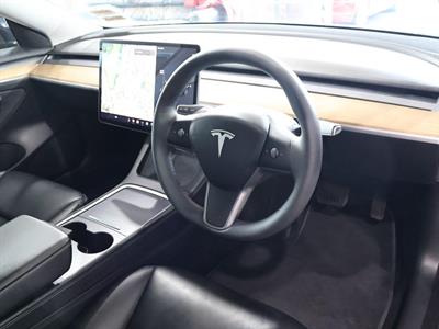 2021 Tesla Model 3 - Thumbnail