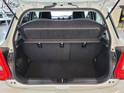 2021 Suzuki Swift - Thumbnail