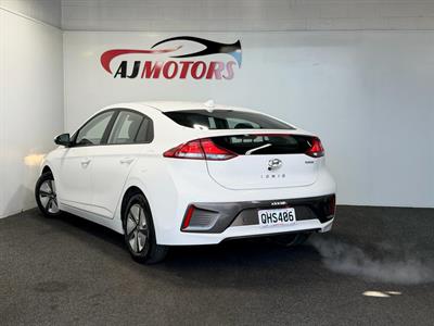 2022 Hyundai IONIQ - Thumbnail