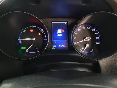 2017 Toyota C-HR - Thumbnail