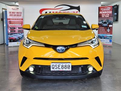 2017 Toyota C-HR - Thumbnail