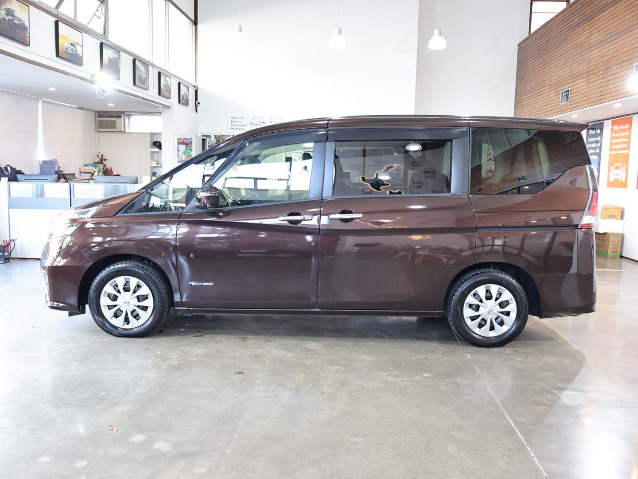 2017 Nissan serena