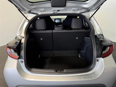 2020 Toyota Yaris - Thumbnail