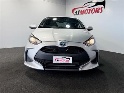2020 Toyota Yaris - Thumbnail