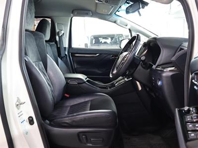 2015 Toyota Alphard - Thumbnail