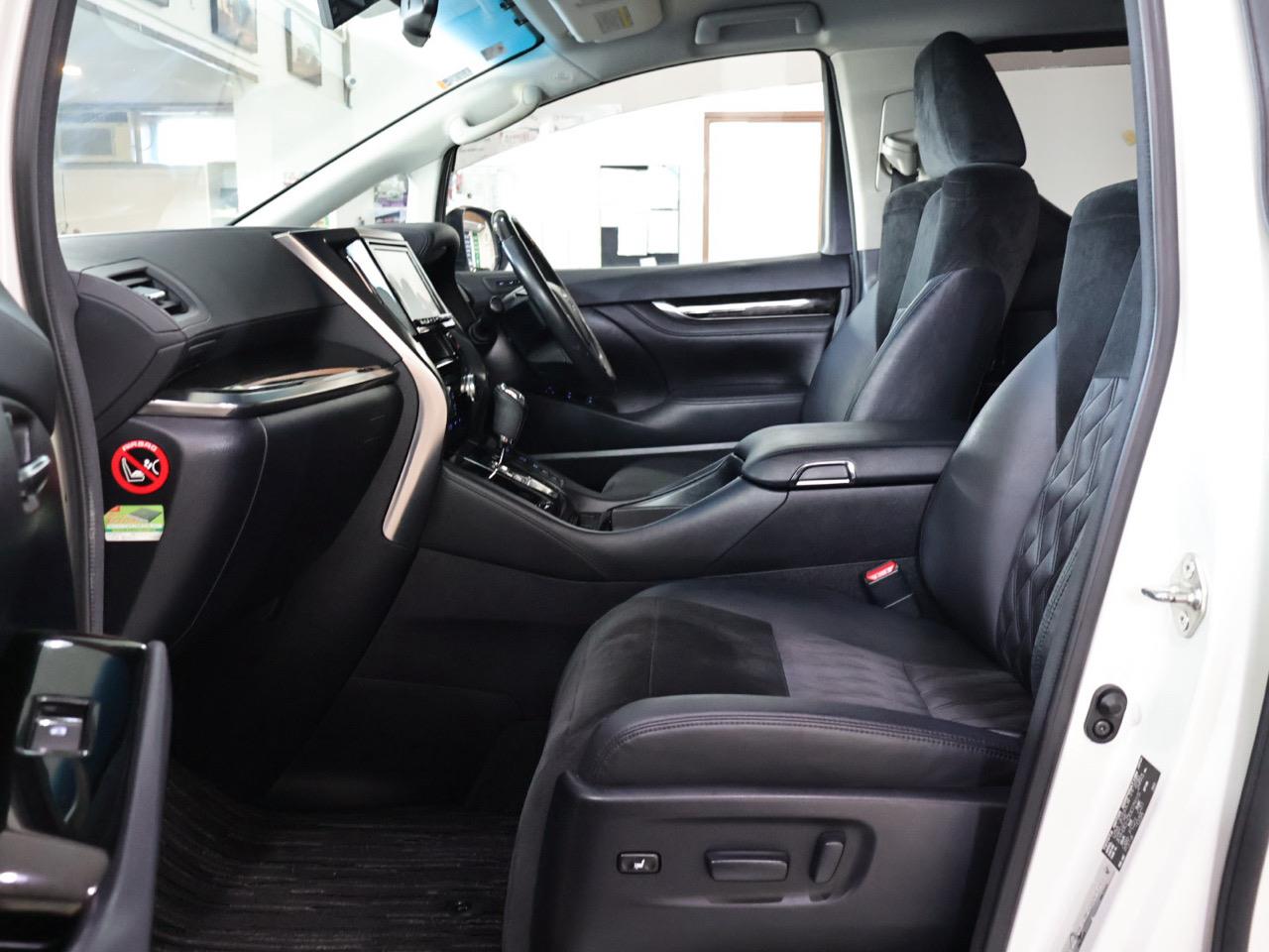 2015 Toyota Alphard