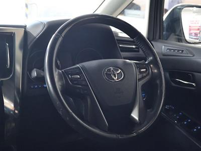 2015 Toyota Alphard - Thumbnail