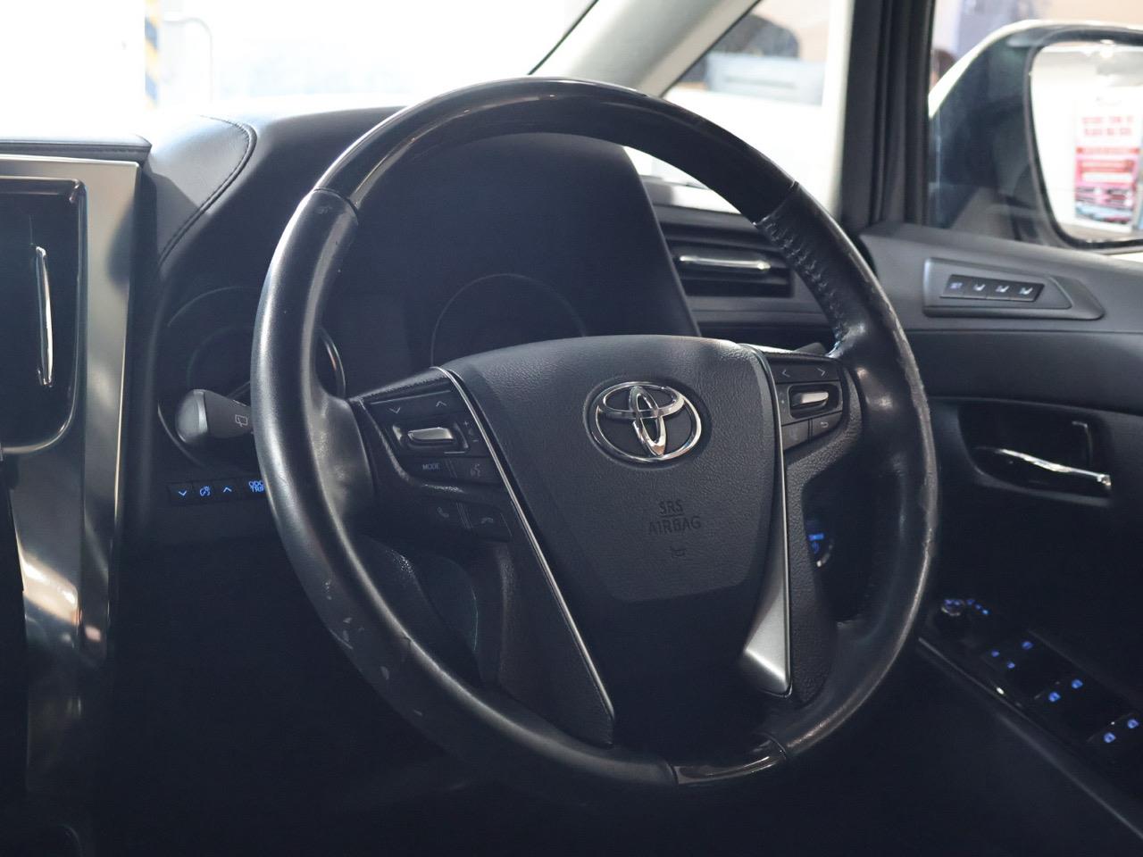 2015 Toyota Alphard