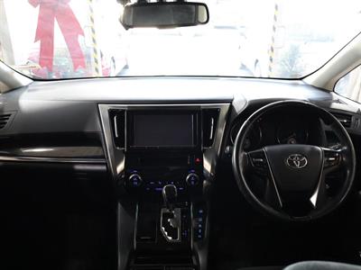 2015 Toyota Alphard - Thumbnail