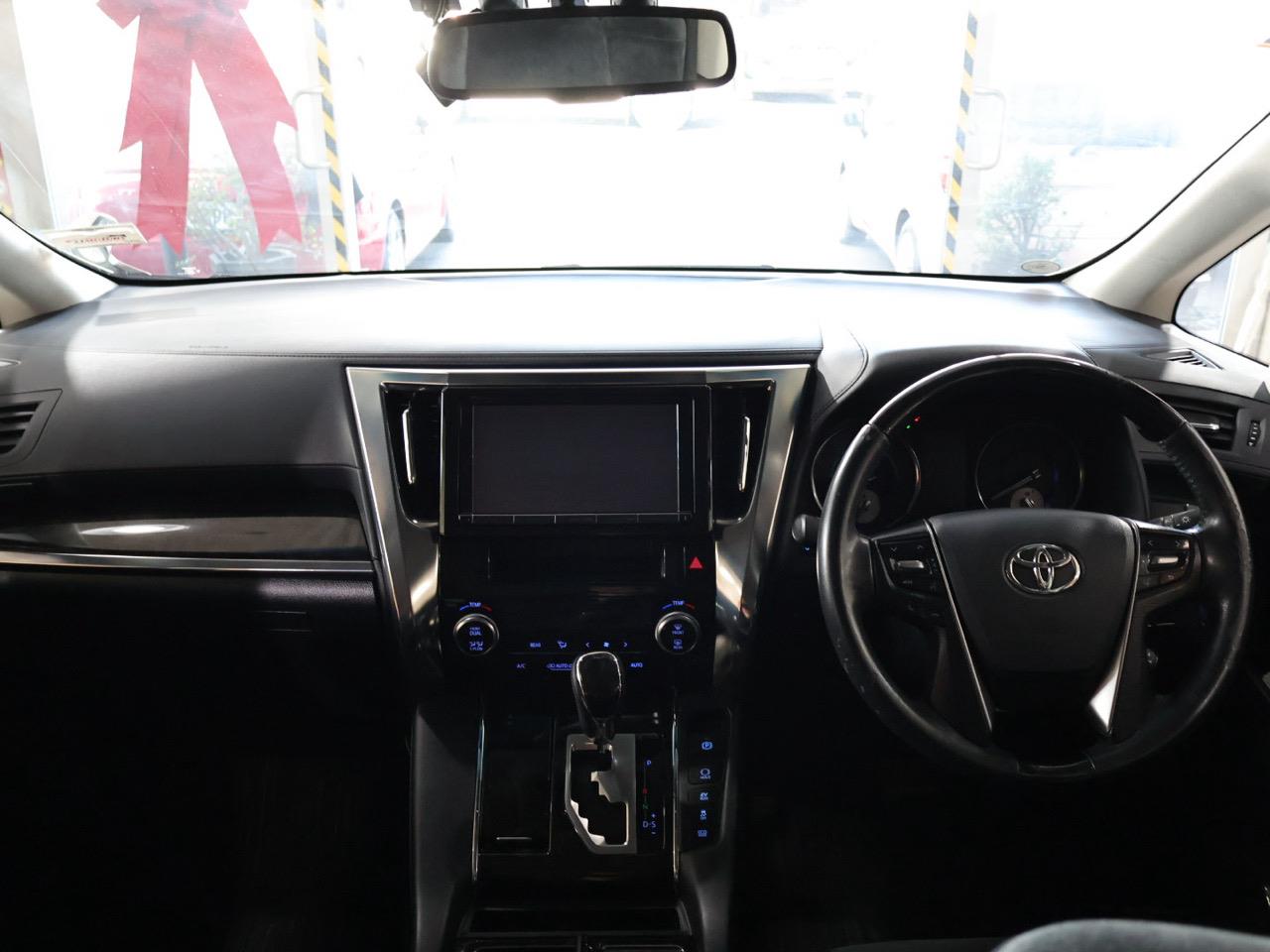 2015 Toyota Alphard
