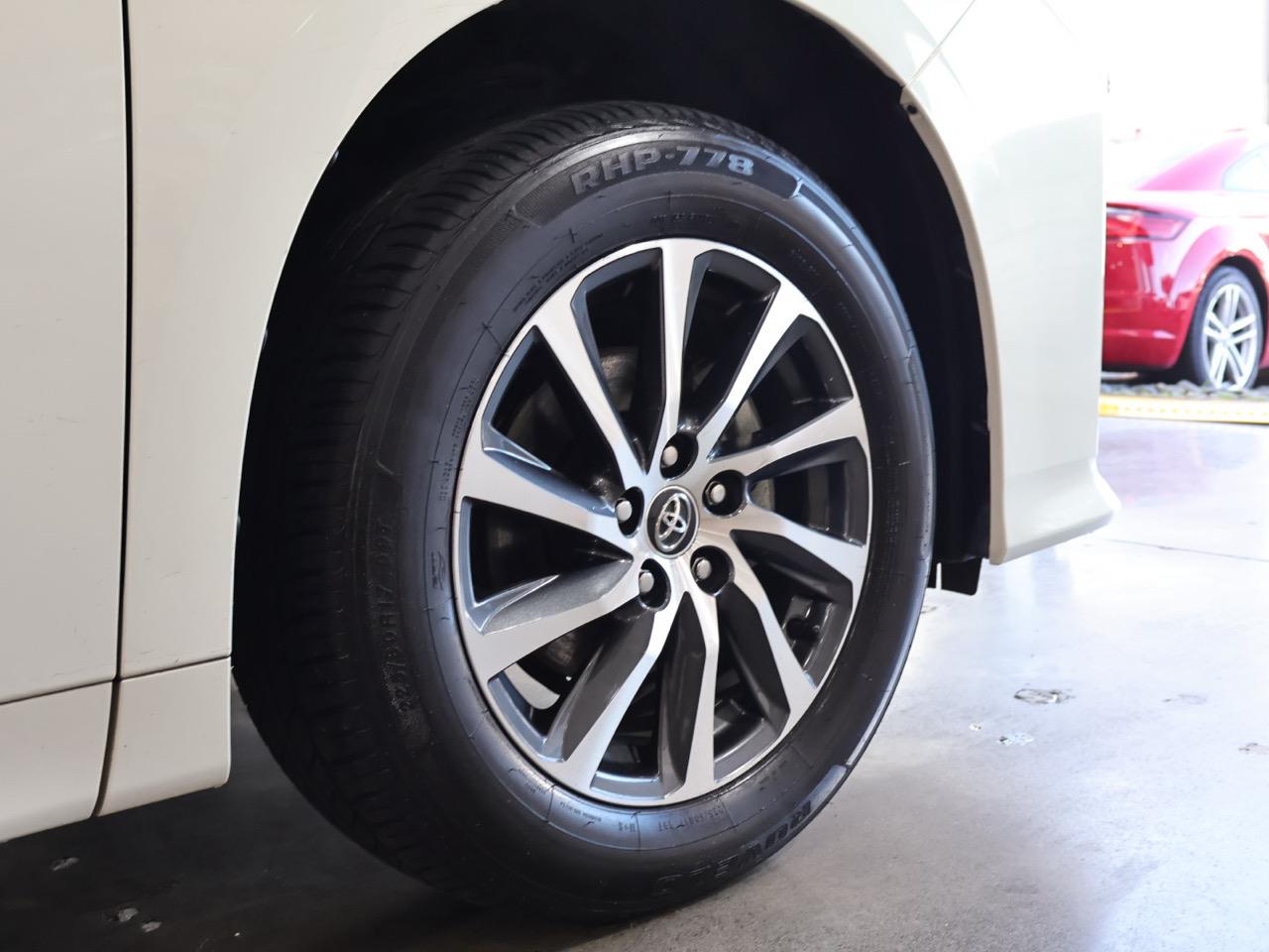 2015 Toyota Alphard