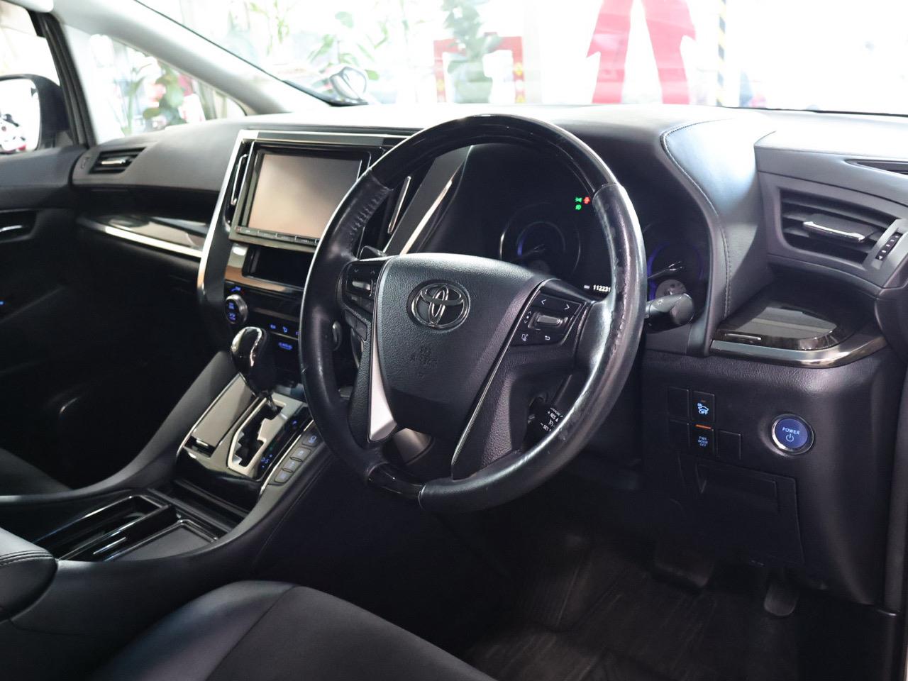 2015 Toyota Alphard