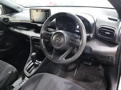 2022 Toyota Yaris - Thumbnail