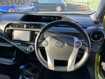 2015 Toyota Aqua - Thumbnail