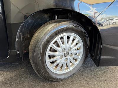 2014 Toyota Voxy - Thumbnail