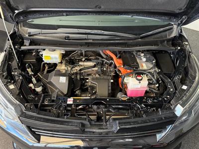 2014 Toyota Voxy - Thumbnail