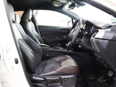 2018 Toyota C-HR - Thumbnail