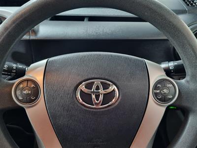 2013 Toyota Aqua - Thumbnail
