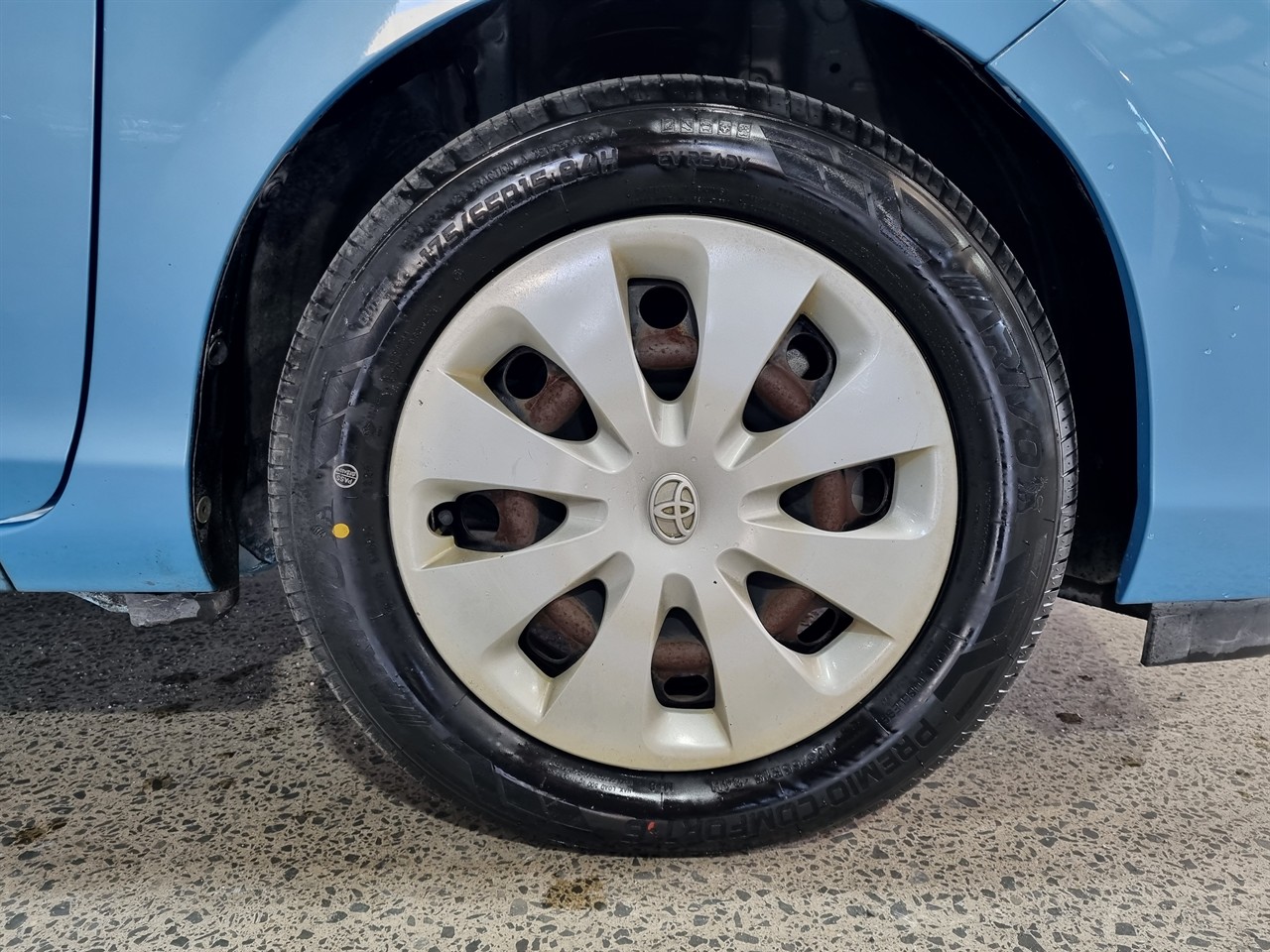 2013 Toyota Aqua