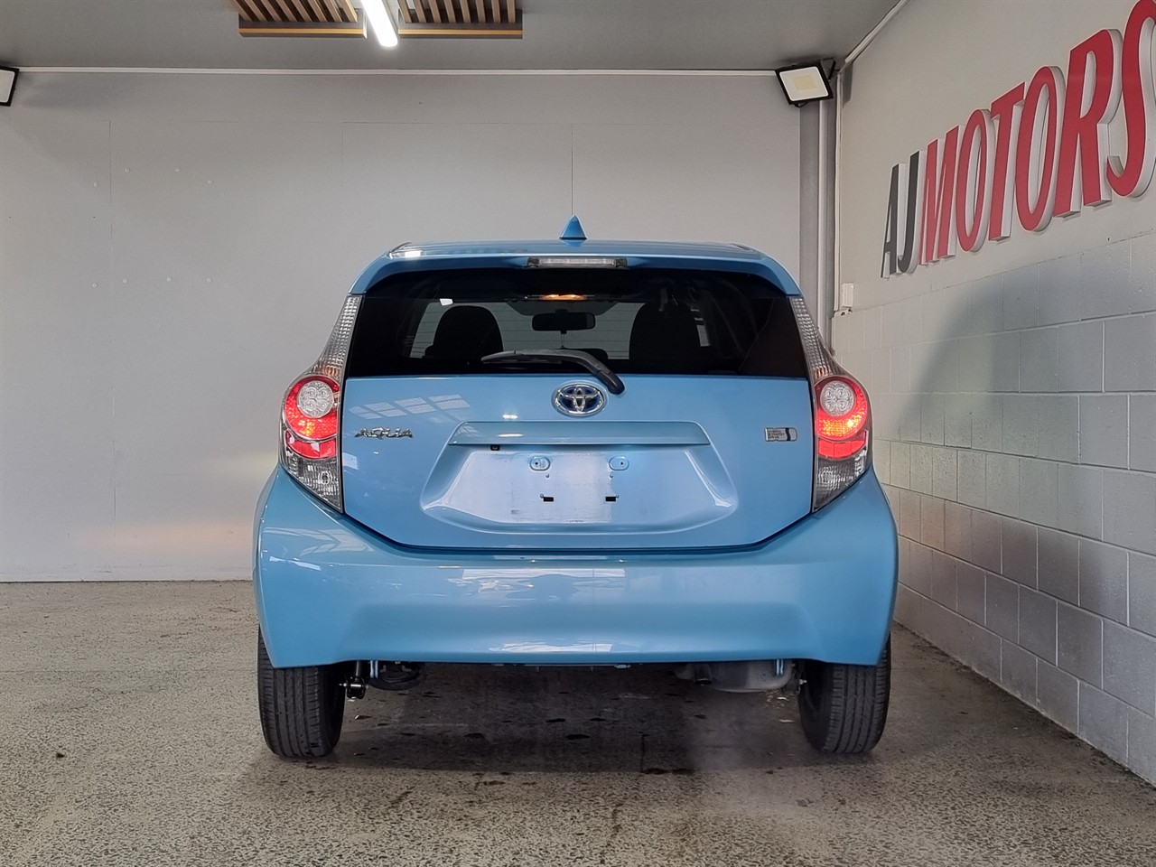 2013 Toyota Aqua