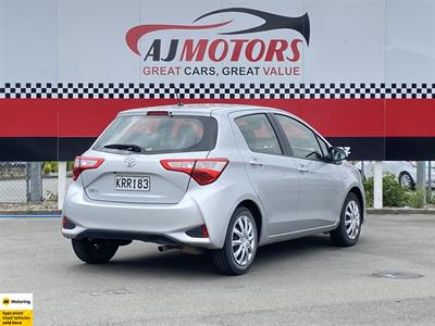 2017 Toyota Yaris - Thumbnail