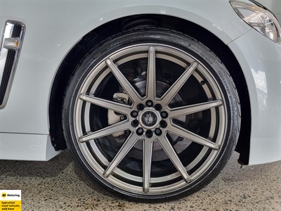 2017 Holden Commodore - Thumbnail