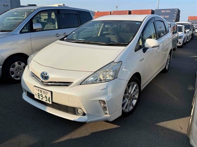 2014 Toyota Prius - Thumbnail