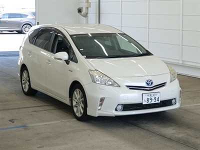 2014 Toyota Prius - Thumbnail