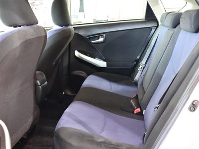 2014 Toyota Prius - Thumbnail