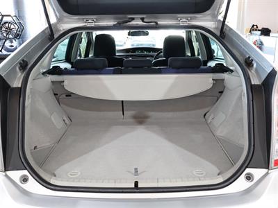 2014 Toyota Prius - Thumbnail