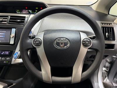2013 Toyota Prius - Thumbnail