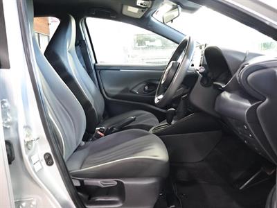 2021 Toyota Yaris - Thumbnail